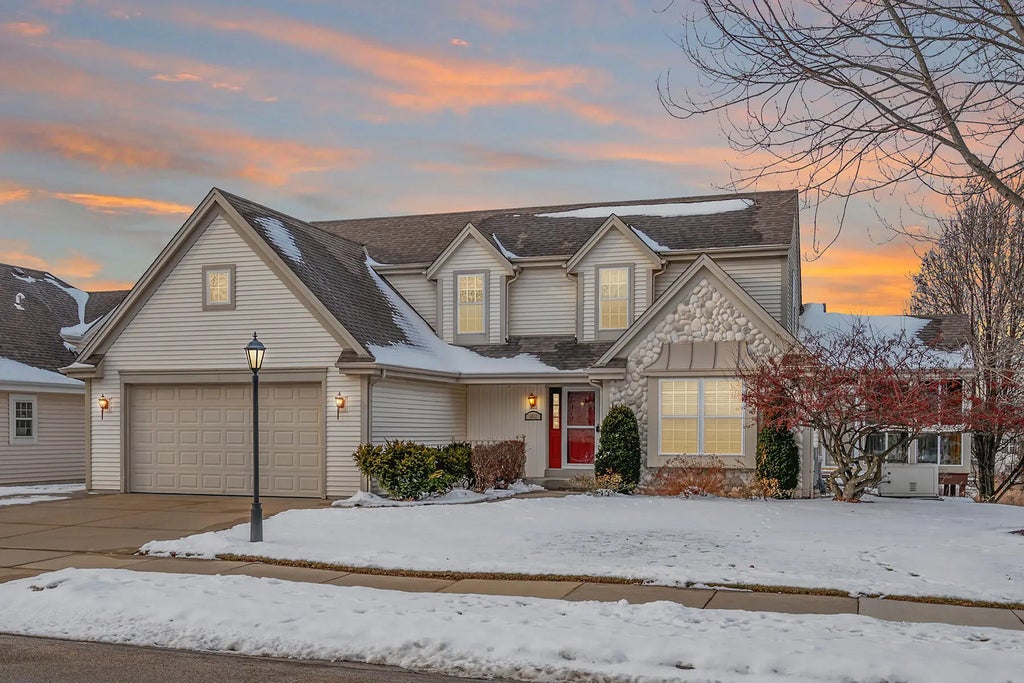 1632 Auburn Ct, Waukesha