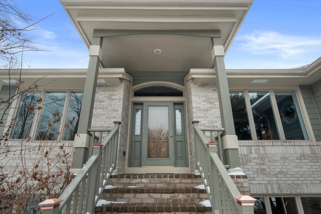 N93w25145 Bittersweet Dr, Lisbon