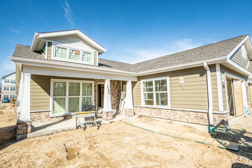 1126 Harbor Ave, West Bend