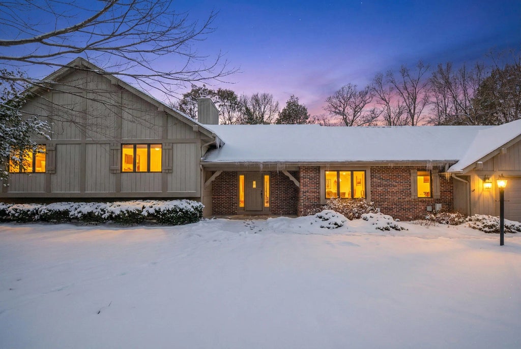 279 High Forest Dr, Grafton