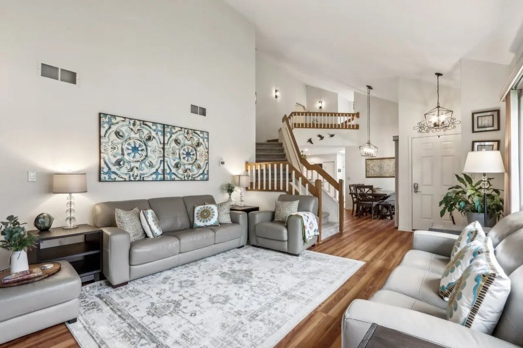 14048 W Waters Edge Trl, New Berlin