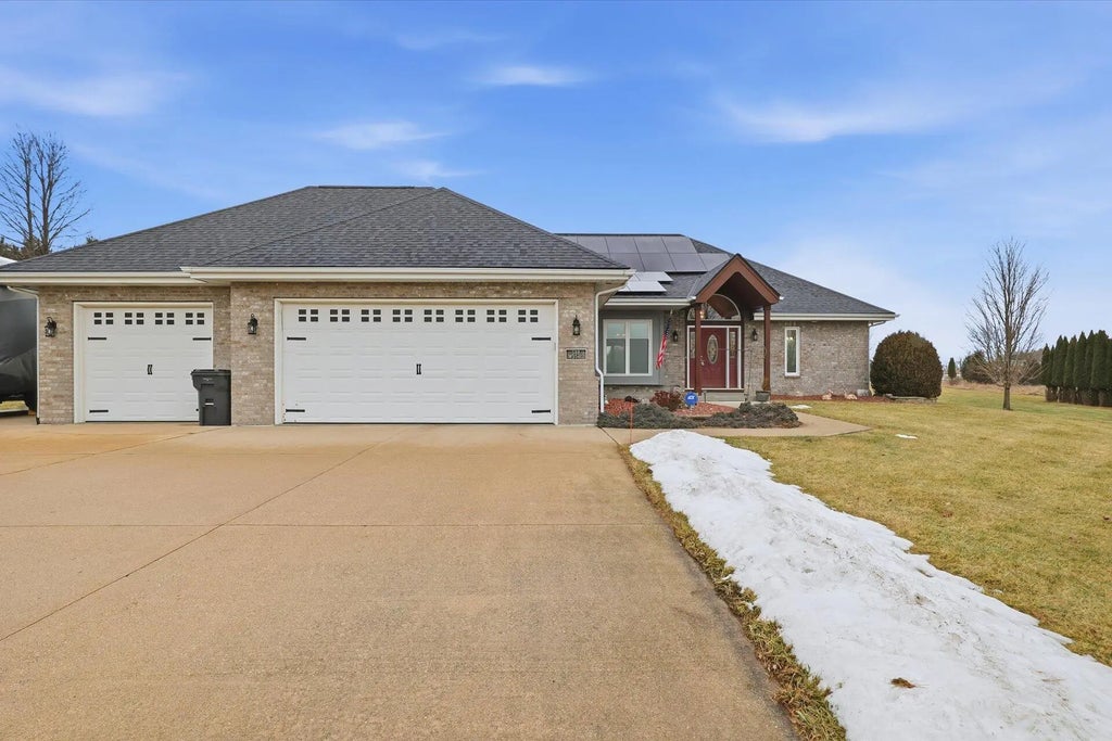 S88w35412 Eagle Ter, Eagle