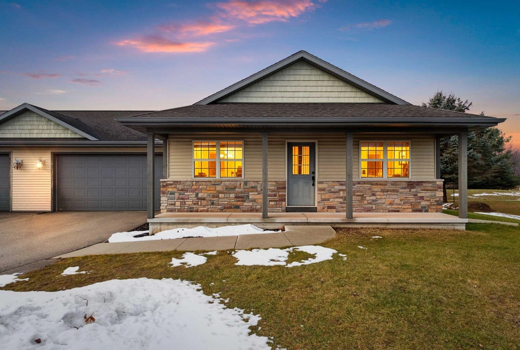 3006 S 19th St, Manitowoc