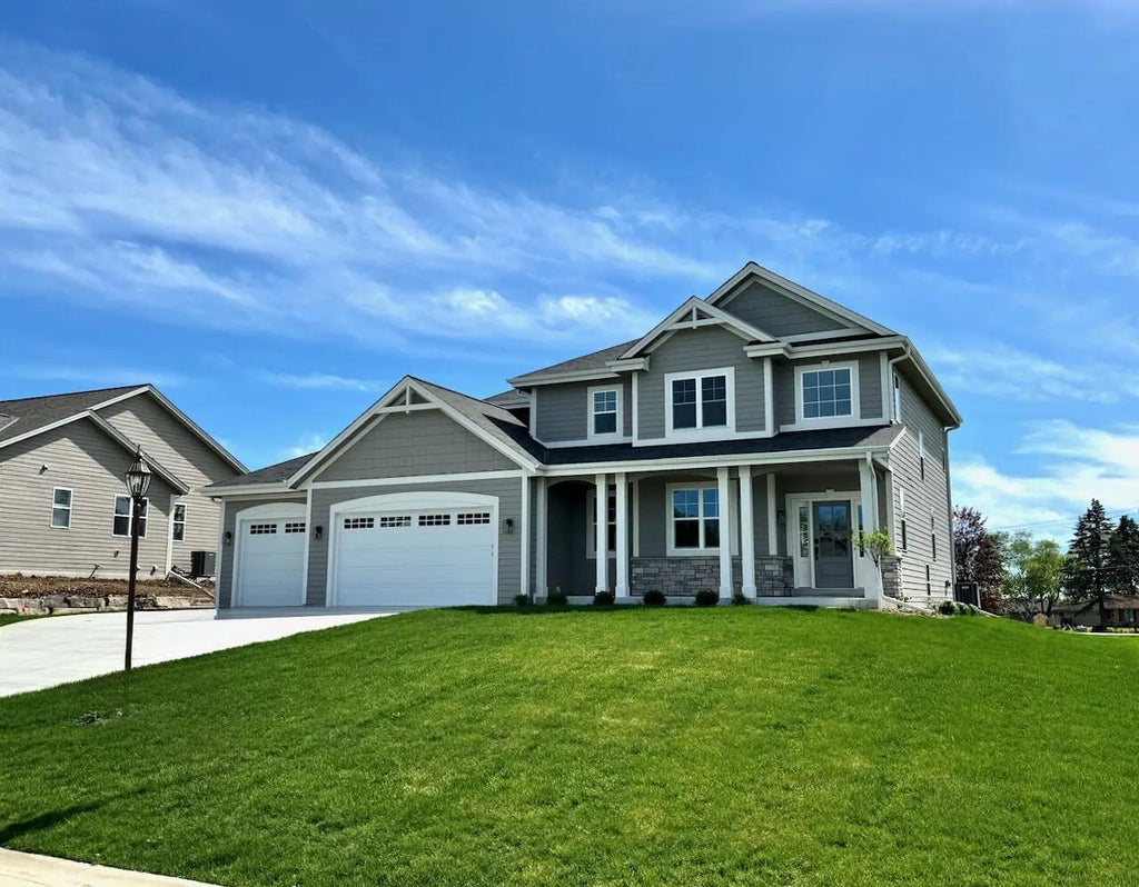 S54w25487 Pebble Brook Ct, Waukesha
