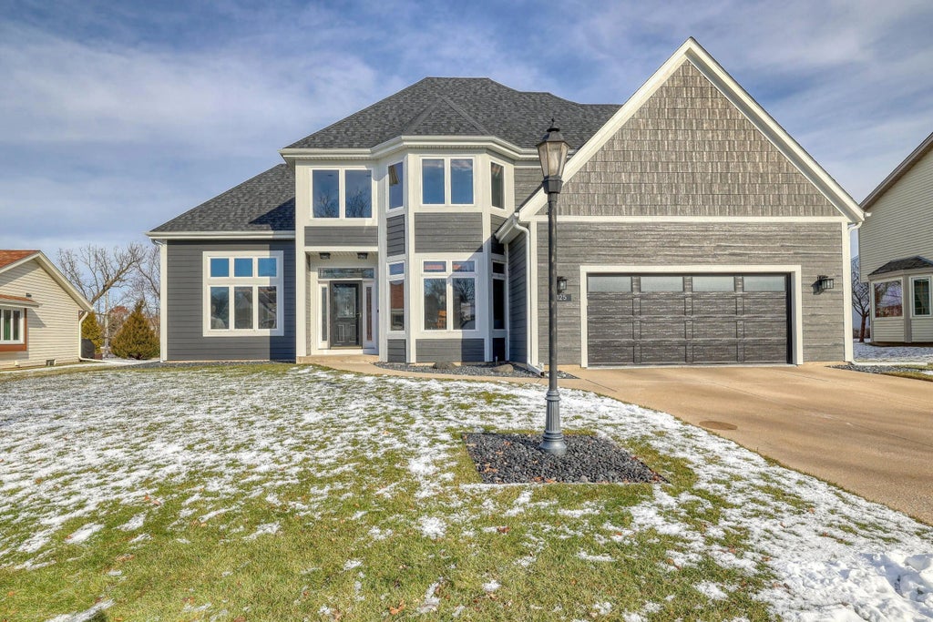 1125 Carlee Ann Ln, Pewaukee