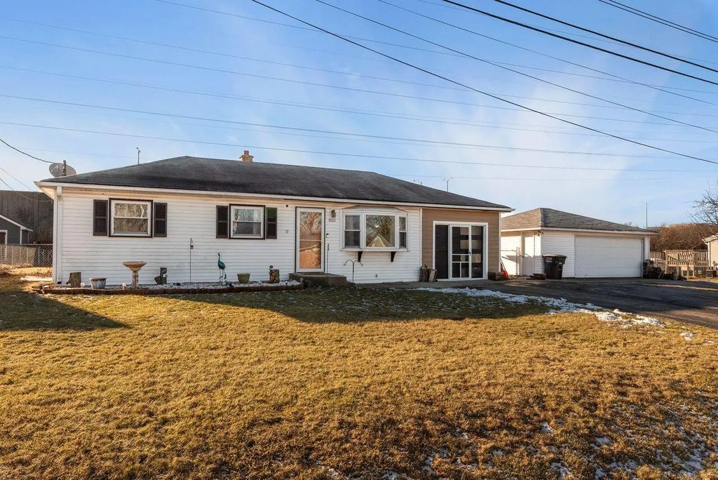 8527 W Allerton Ave, Greenfield