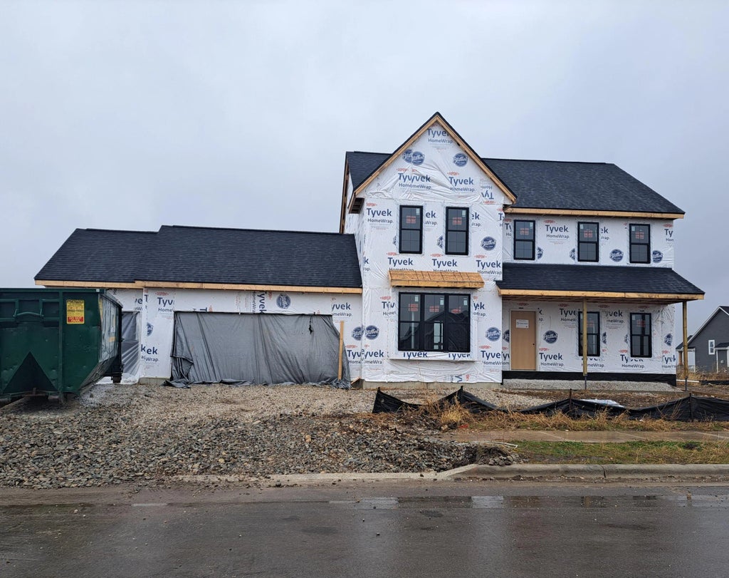 1733 Hammock Ln, Oconomowoc