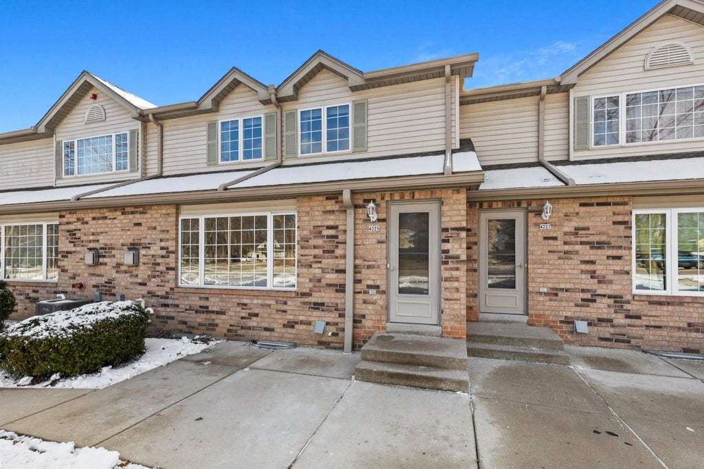 4225 W Grange Ave, Greenfield