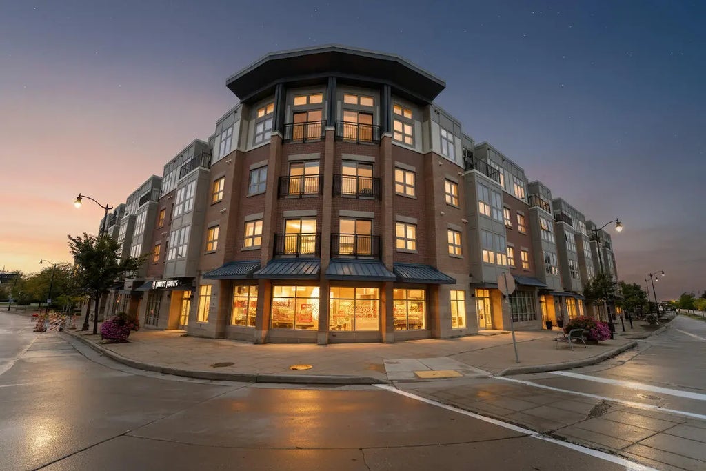 141 Main St 420, Racine