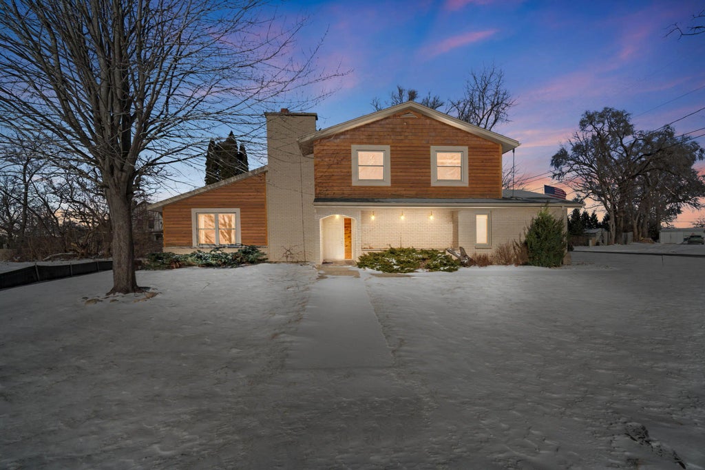 808 Lake Geneva Blvd, Lake Geneva