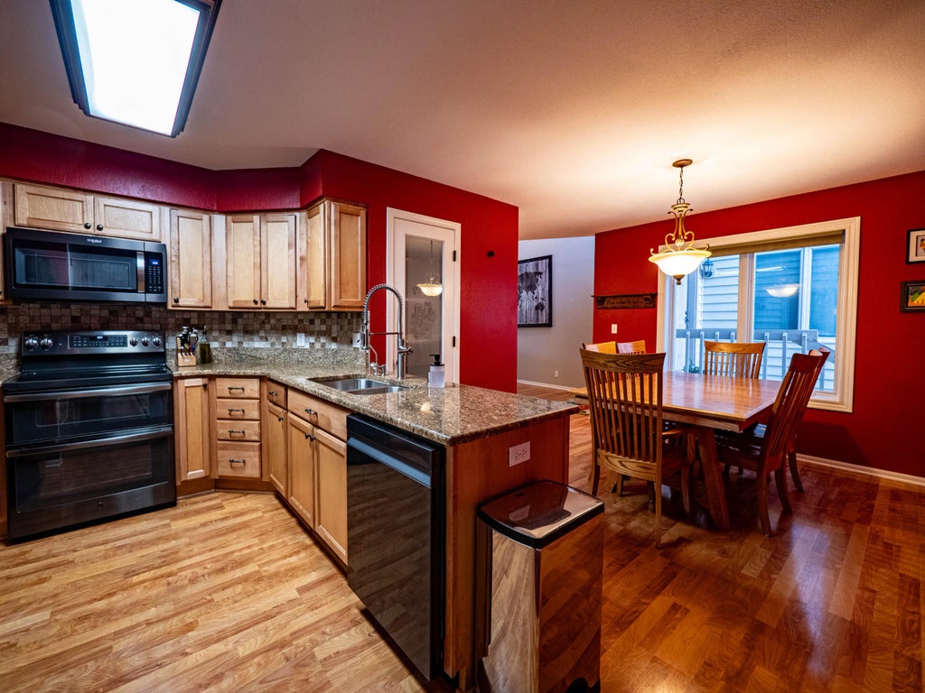 N34w23861 Grace Ave B, Pewaukee