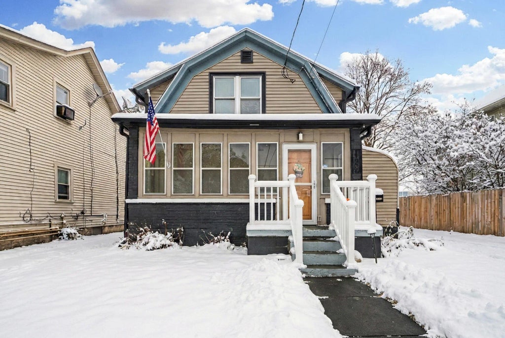 1139 White Rock Ave, Waukesha