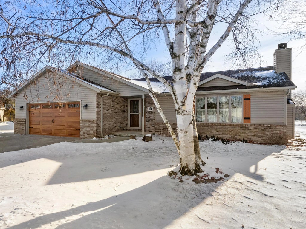 501 River Bluff Dr, Manitowoc