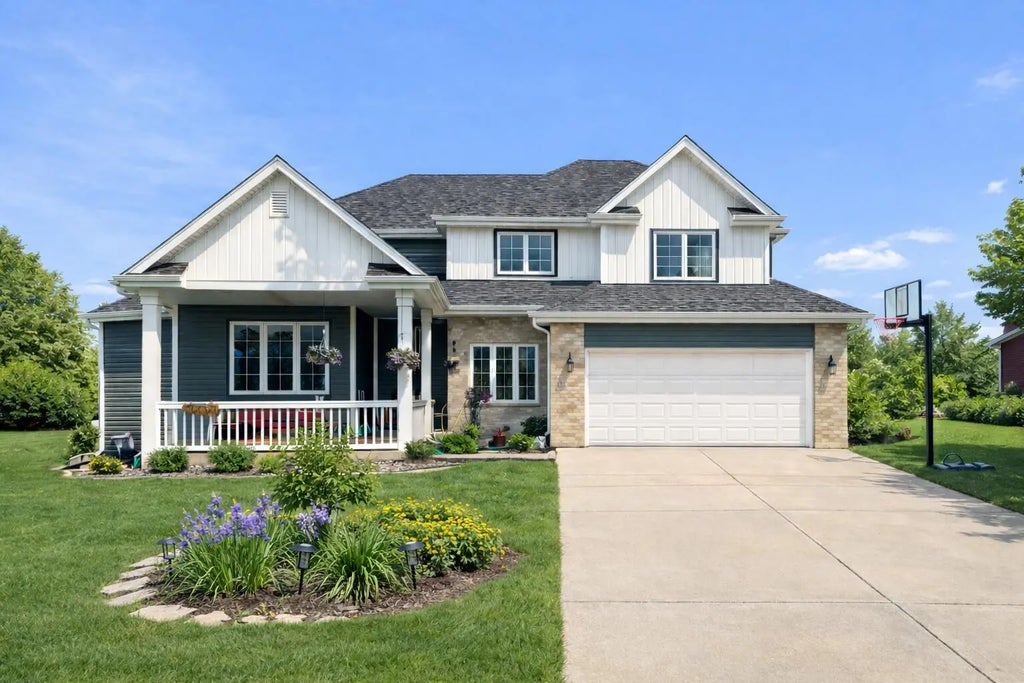 841 Summer Creek Rd, Oconomowoc