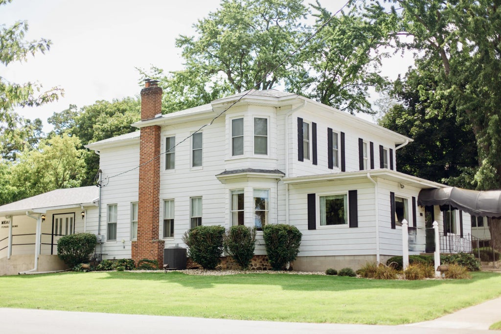 103 W Eagle St, Eagle