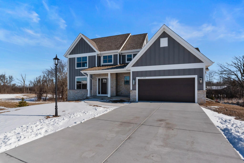 W192n5472 Red Crown Ln, Menomonee Falls