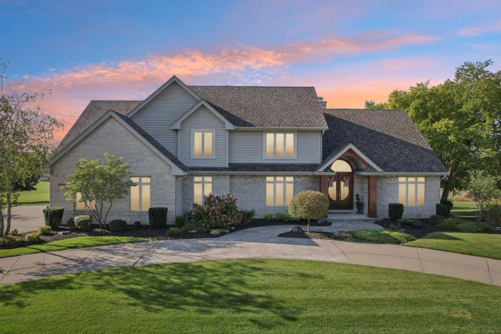 14165 Lindsay Dr, Brookfield