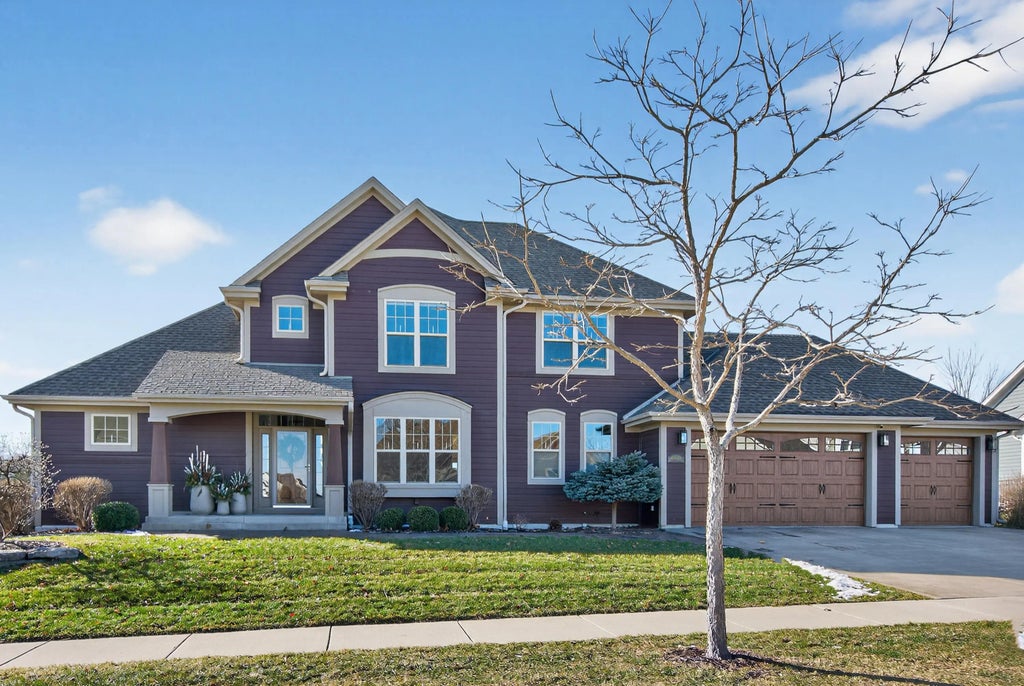 W79n417 Ridgeway Ln, Cedarburg