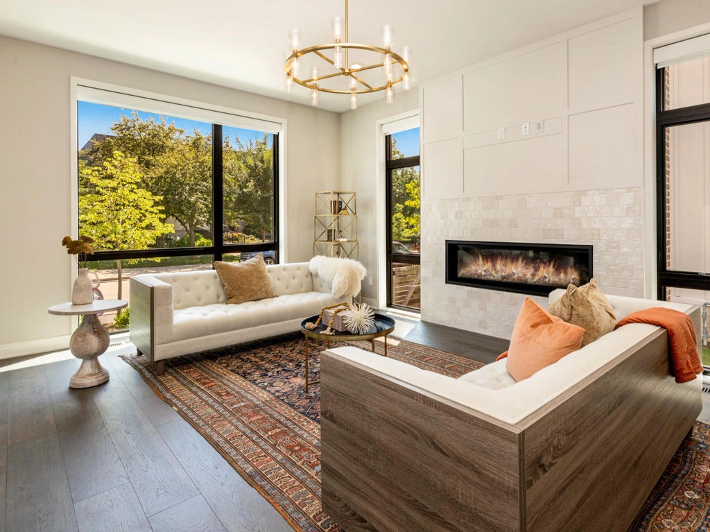 5589 N Danbury Rd, Whitefish Bay