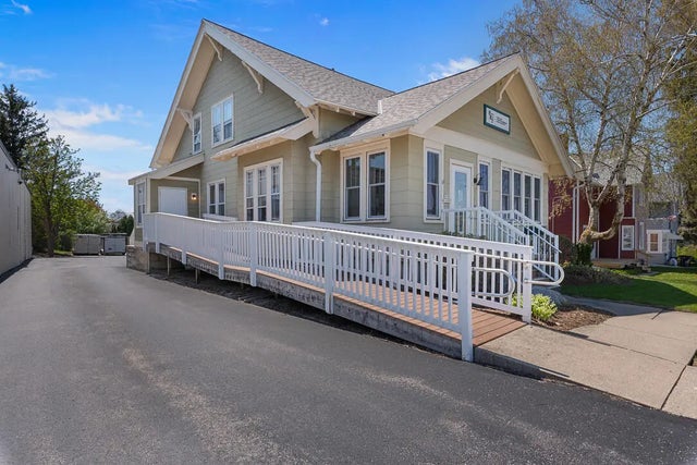 N90w16995 Appleton Ave, Menomonee Falls