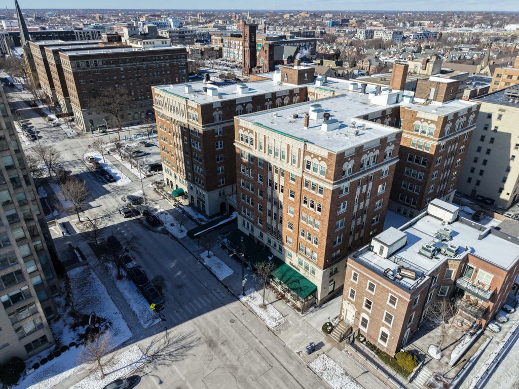 1028 E Juneau Ave 503, Milwaukee