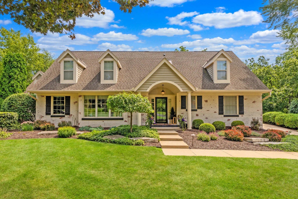 920 Madera Cir, Elm Grove