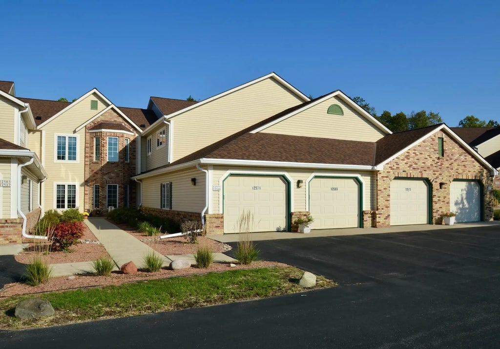 12569 W Beloit Rd, New Berlin