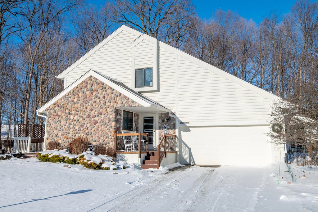 N81w13612 Wedge Ct, Menomonee Falls