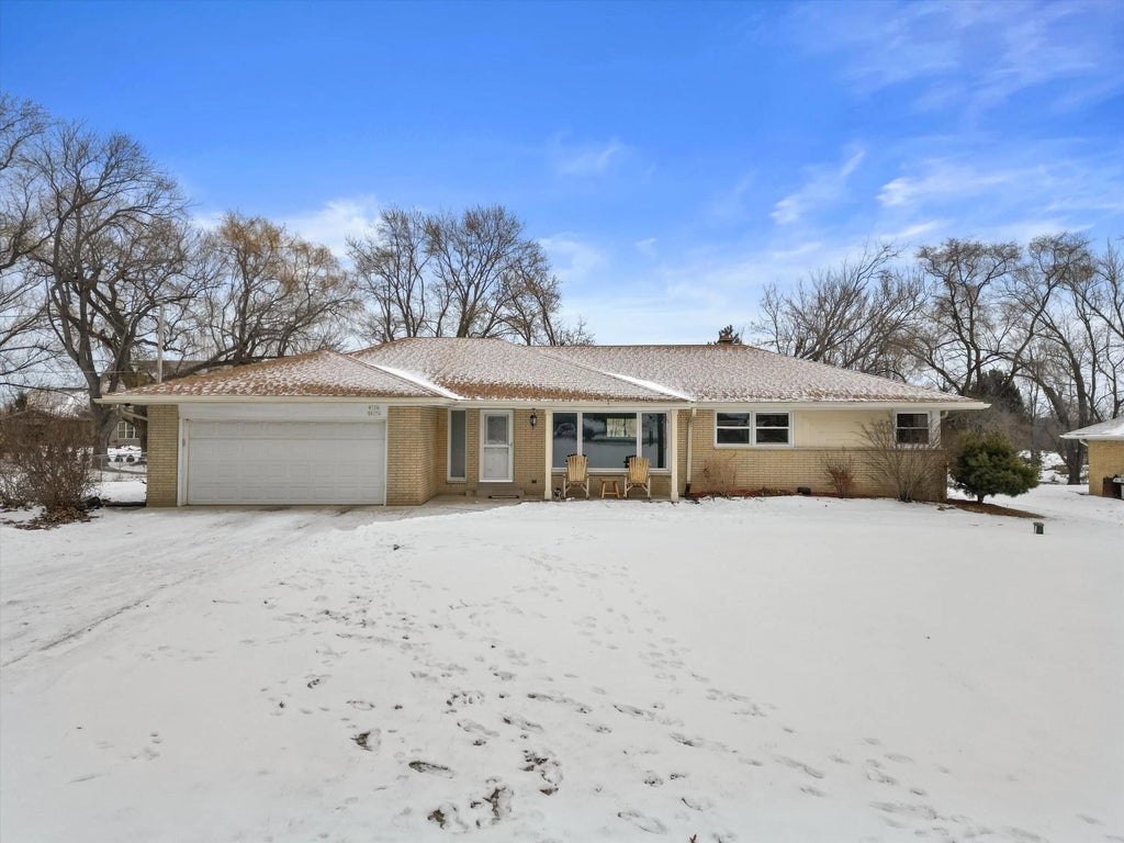 W124s8276 N Cape Rd, Muskego