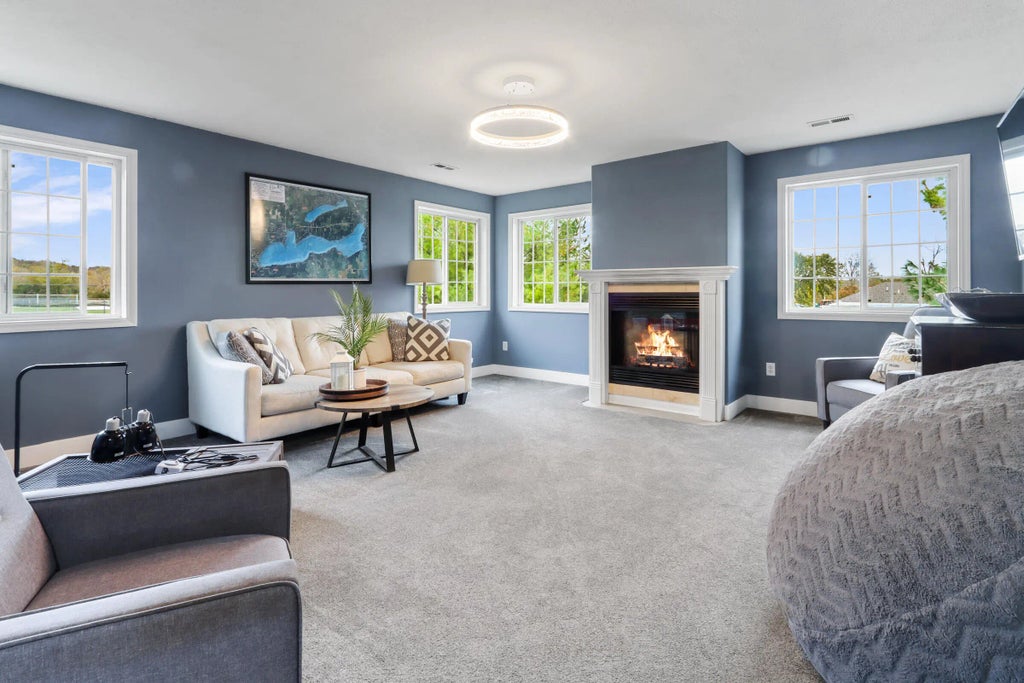 55 Stark St 12, Williams Bay