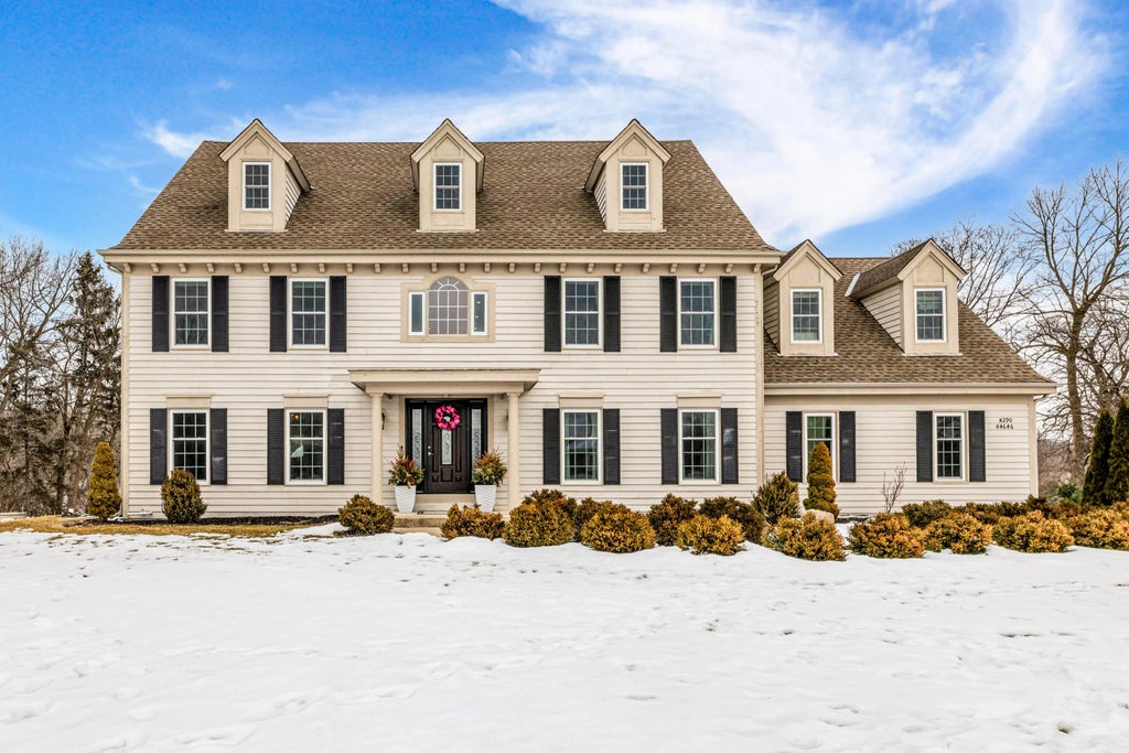 W290n4646 Cold Water Crk, Delafield