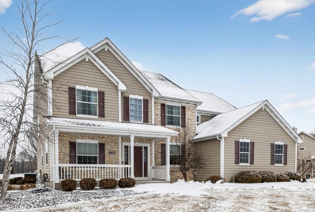 1811 Stoneridge Ln, Cedarburg