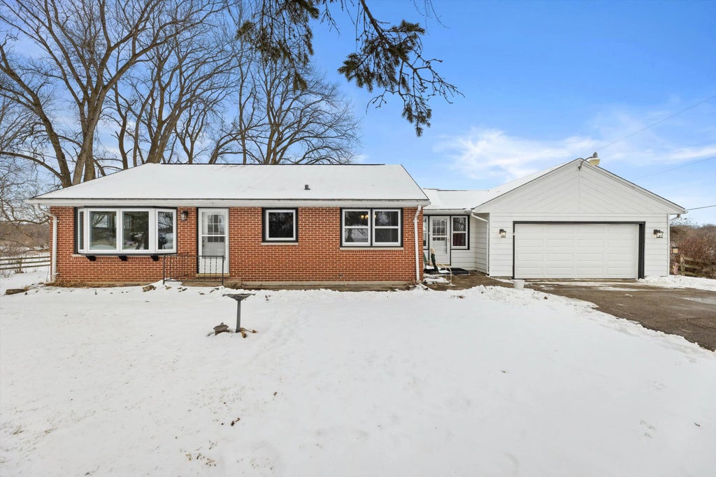 S46w29780 Genesee Rd, Genesee