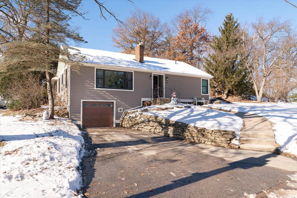 114 Vernon St, Westby