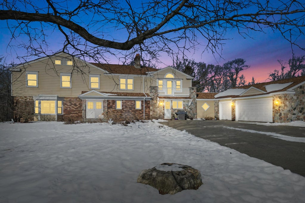 6158 State Highway 167 -, Erin