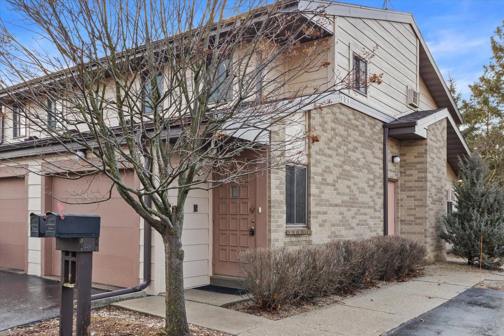 307 Cheviot Chase - 6, Waukesha