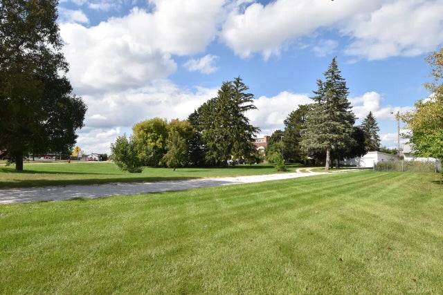 N94w17842 Appleton Ave, Menomonee Falls