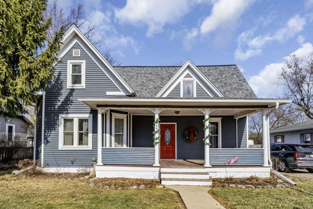 550 Gifford St, Genoa City