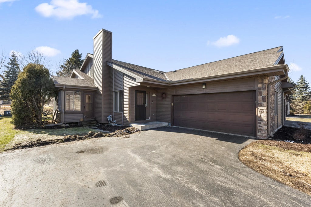 N81w13139 Country Terrace Ln, Menomonee Falls