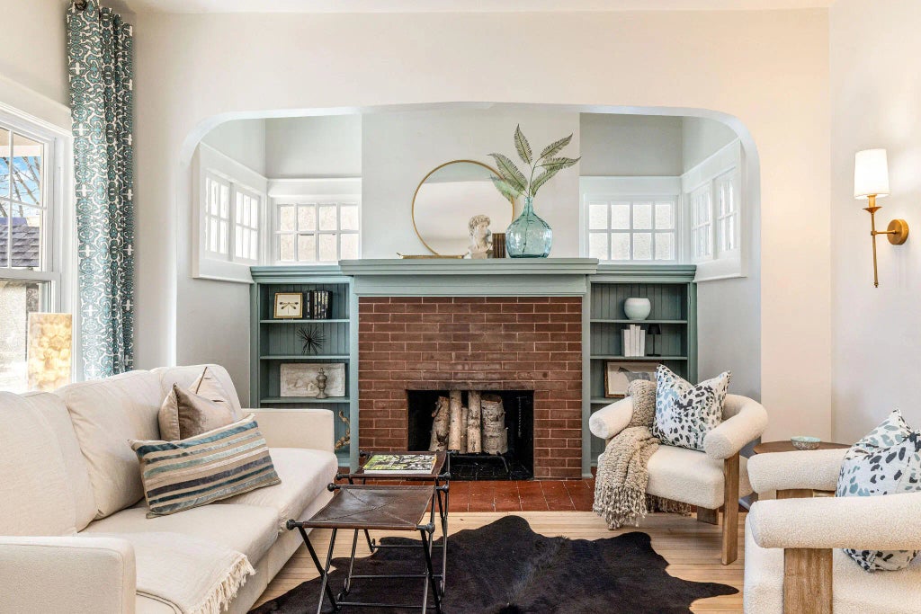 3553 N Maryland Ave, Shorewood