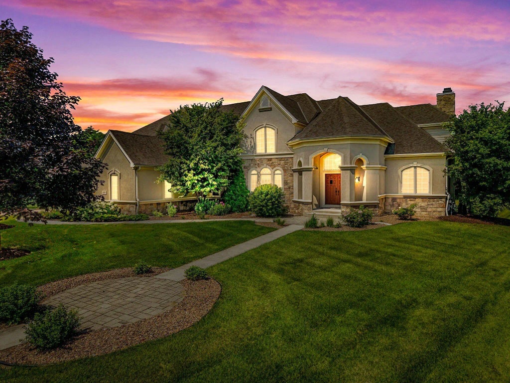 1252 Mary Hill Cir, Hartland