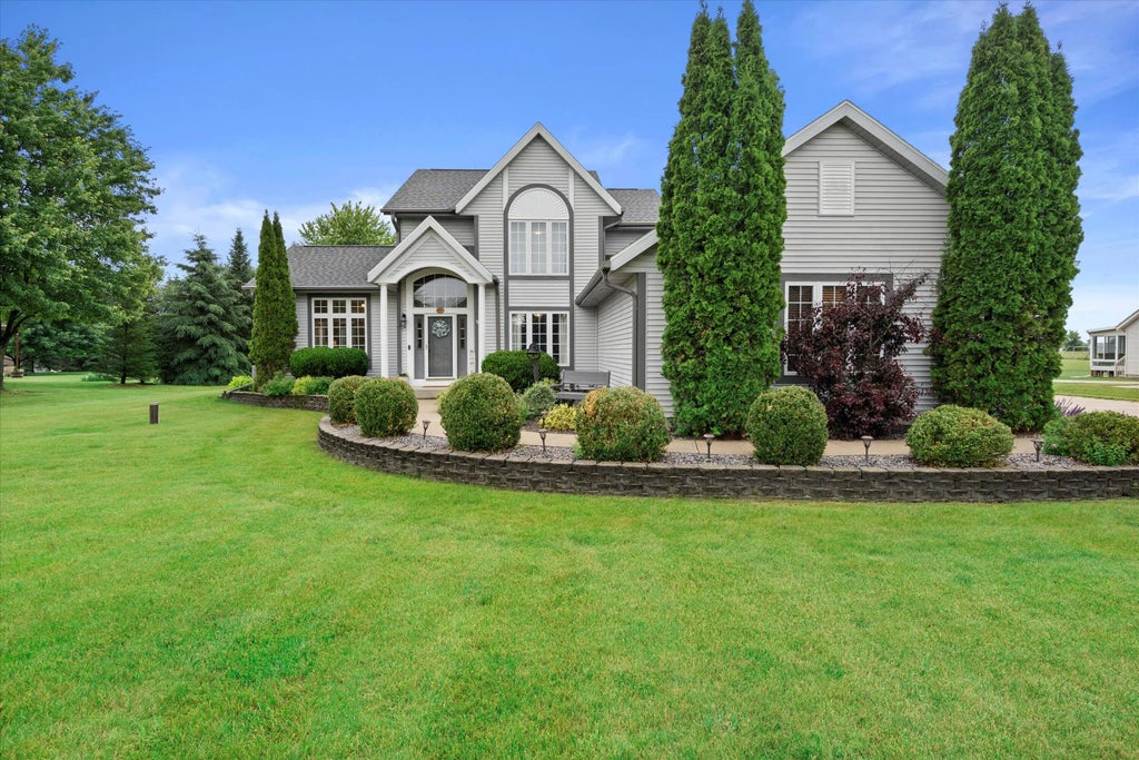 W309n7516 Champion Run, Merton