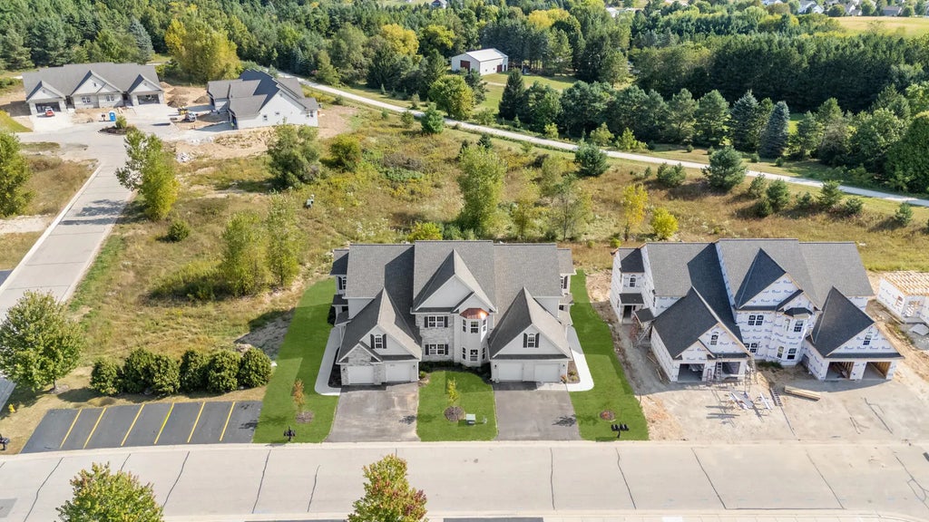 1830 Woodland Way 430-4, Slinger