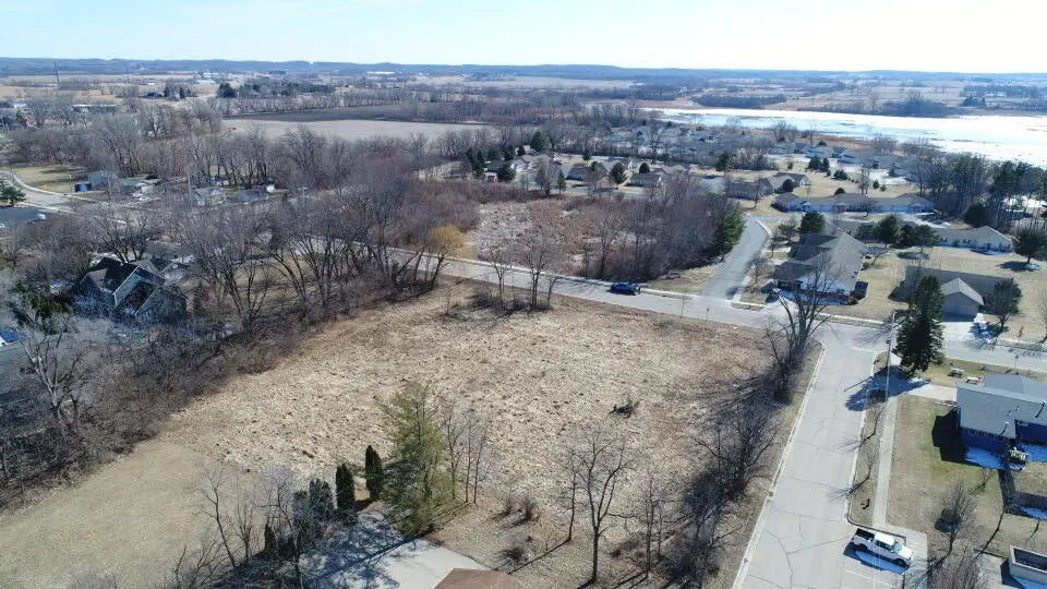 1.74 Clay St, Whitewater