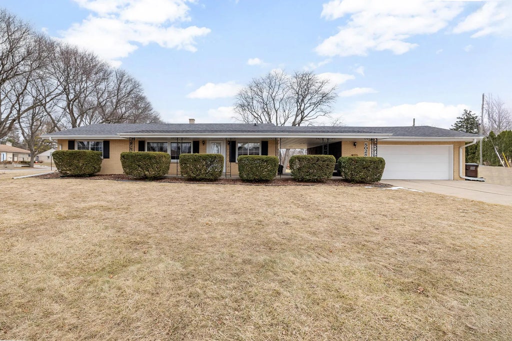 5028 N 131st St, Butler