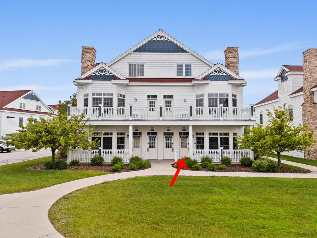 418 Beachfront Ct 7, Sheboygan