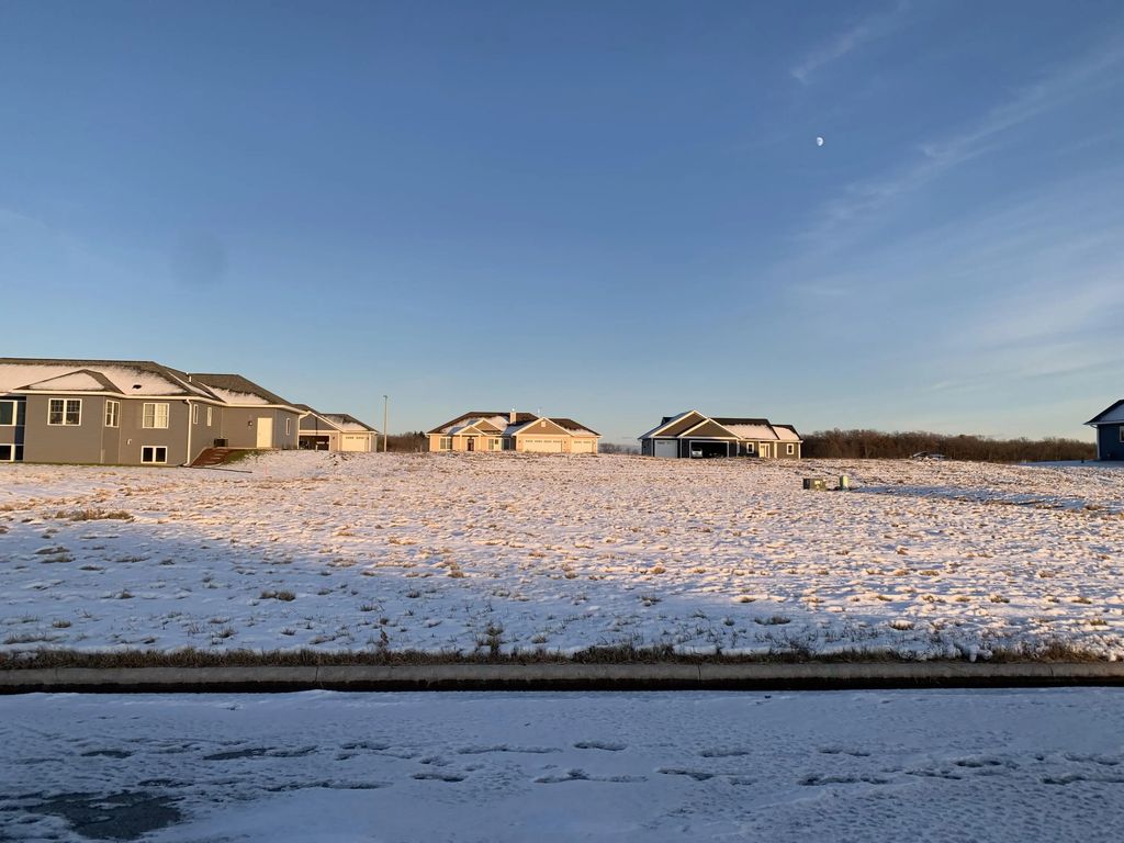1511 Woodcrest St Lt30, Howards Grove