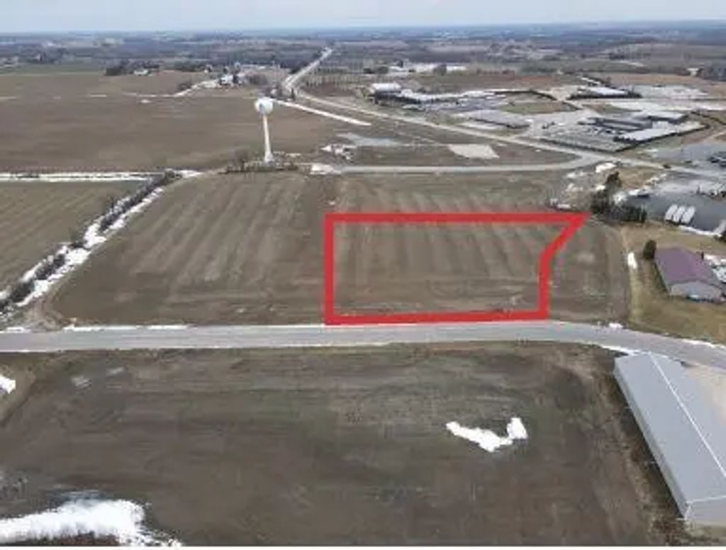 Lt3 Tower St, New Holstein