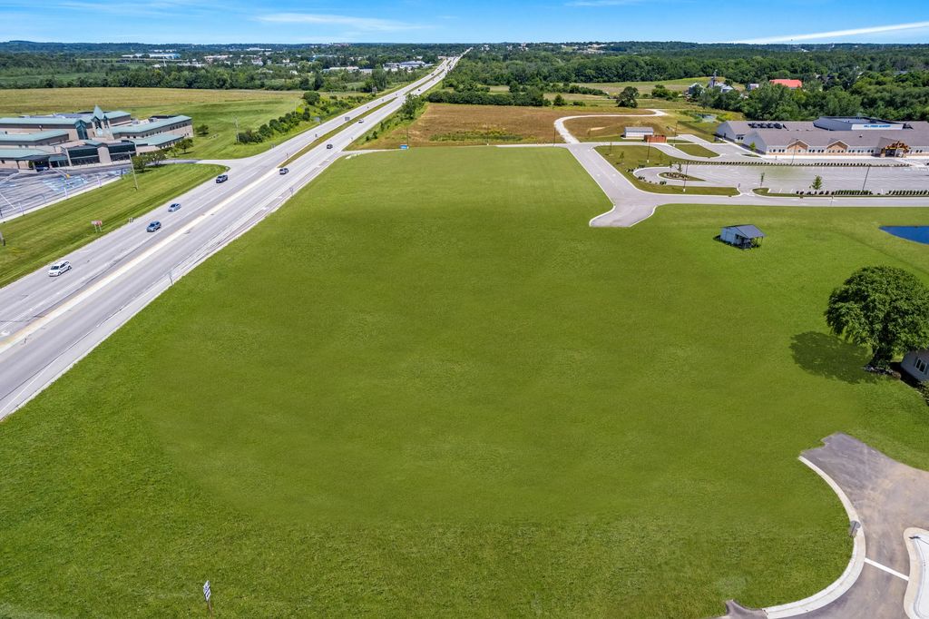 Lt2 Lawnsdale Rd, Waukesha