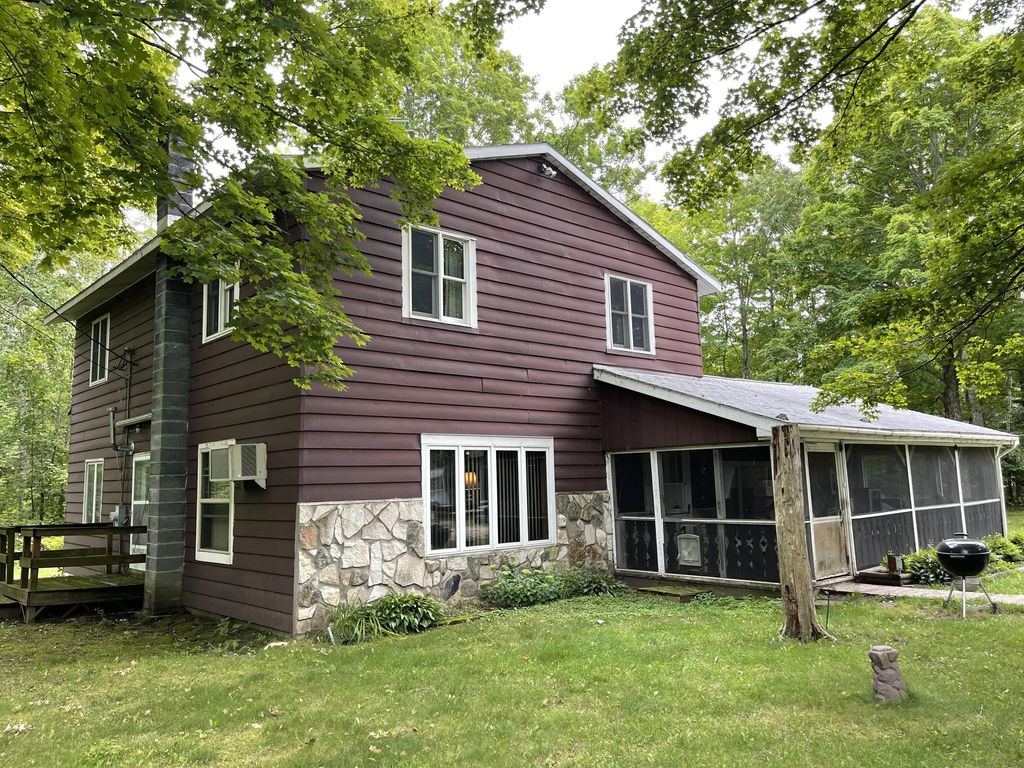 6860 Bay Shore Dr, Egg Harbor